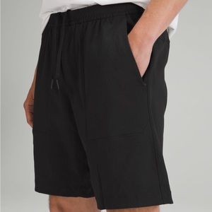 Lululemon bowling shirt 8 inch size xl